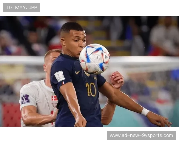 姆巴佩禁区外远射擦网而过，法国攻势不减