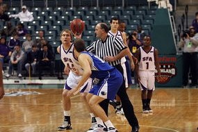 JiuyouAPP下载-中国篮球教练员团队协作与沟通机制研究，篮球教练员资料