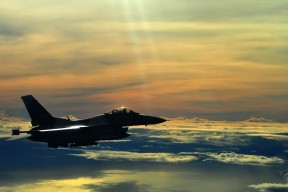 九游娱乐官网 (JIUYOU)-艾比·德尔福：站位与判断力出色，确保南非队防线稳定，艾比利德尔