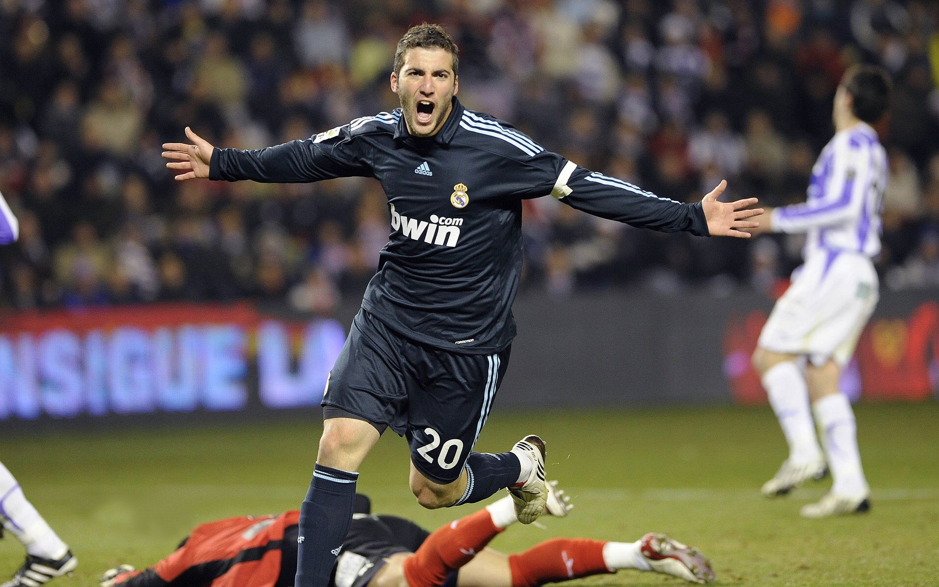 “费尔南多·比亚尔巴:阿根廷美洲狮队的进攻灵魂,未来仍有巨大潜力”